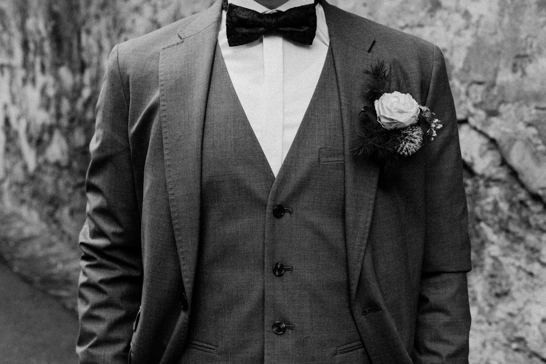 Photo Suits, Tie